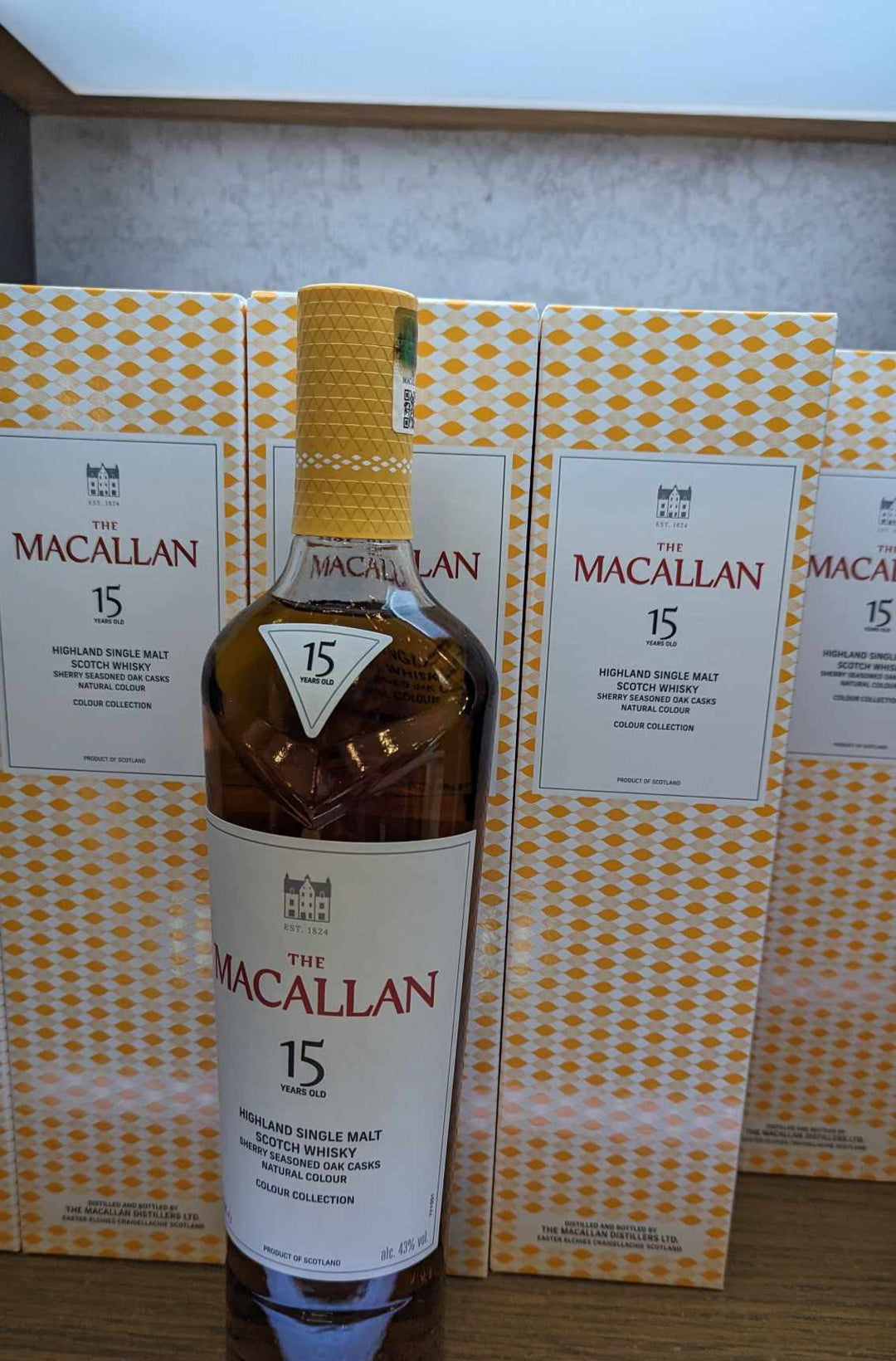 Macallan 15 Sherry Seasoned Oak (Color Selection)